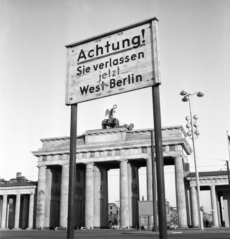 Image depicting the sign marking the border of the western sector - Achtung Sie verlassen jetzt West-Berlin